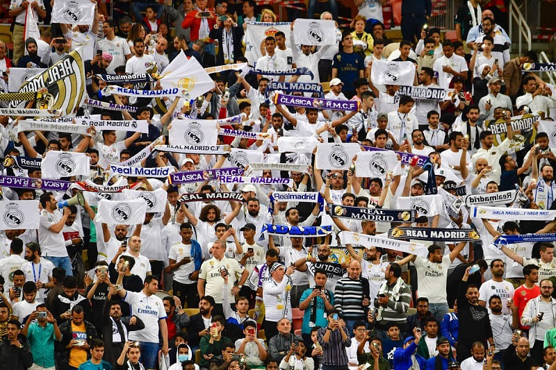 Vì sao CLB Real Madrid lại hút fan đến vậy?